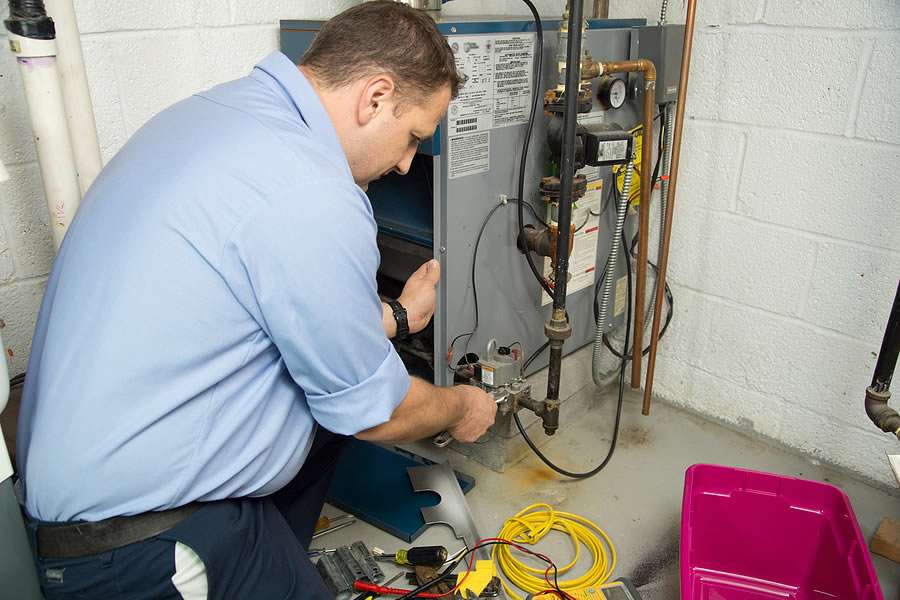 Purified Air technician arriving at a customer's home